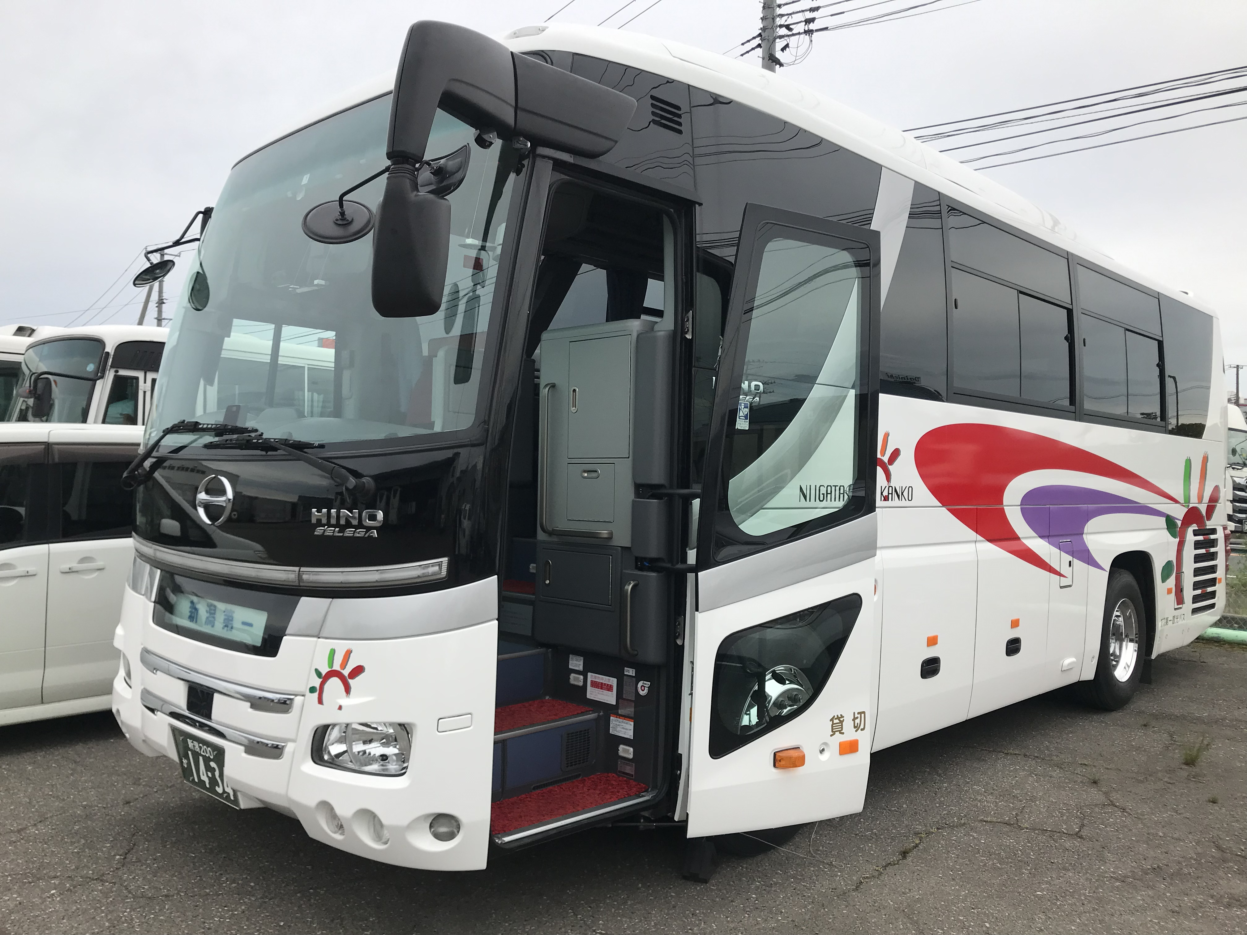イチコー　観光バス　未使用 観光バス①] H18 ガーラ(セレガ) 観光仕様 29人乗り サロン仕様