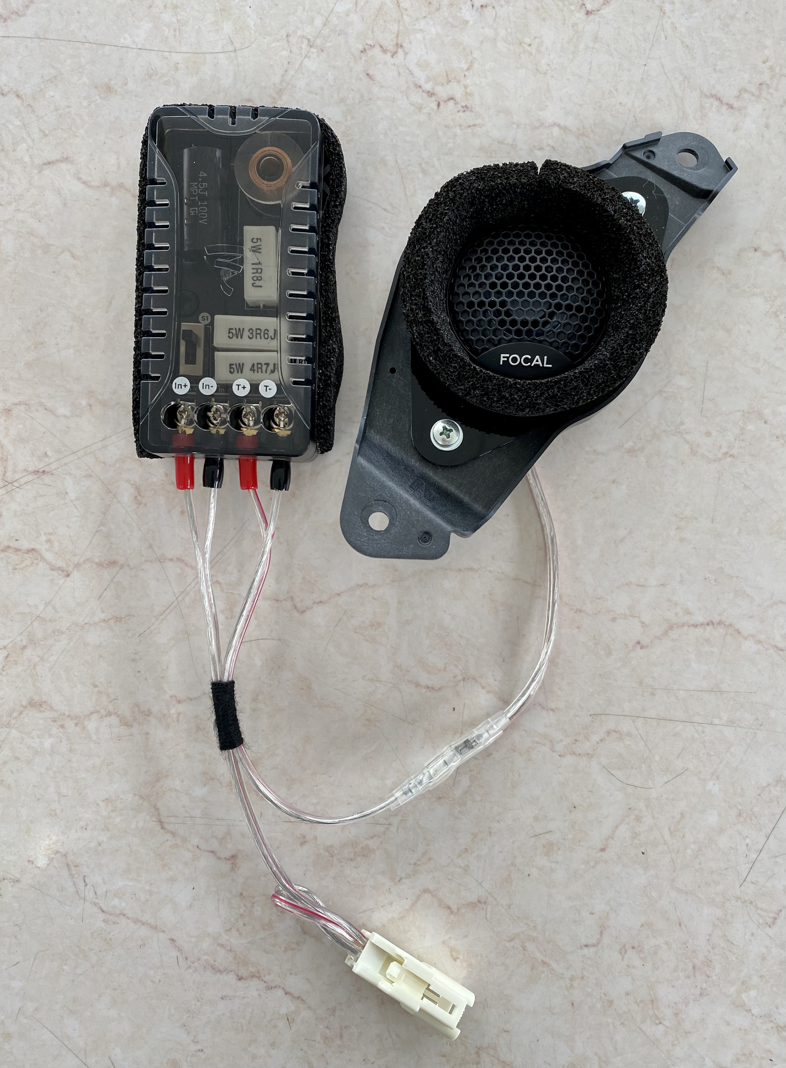 トヨタ クラウンハイブリッドのスピーカー交換/FOCAL|静岡市の トヨタ クラウンハイブリッドのスピーカー交換/FOCAL|静岡市の