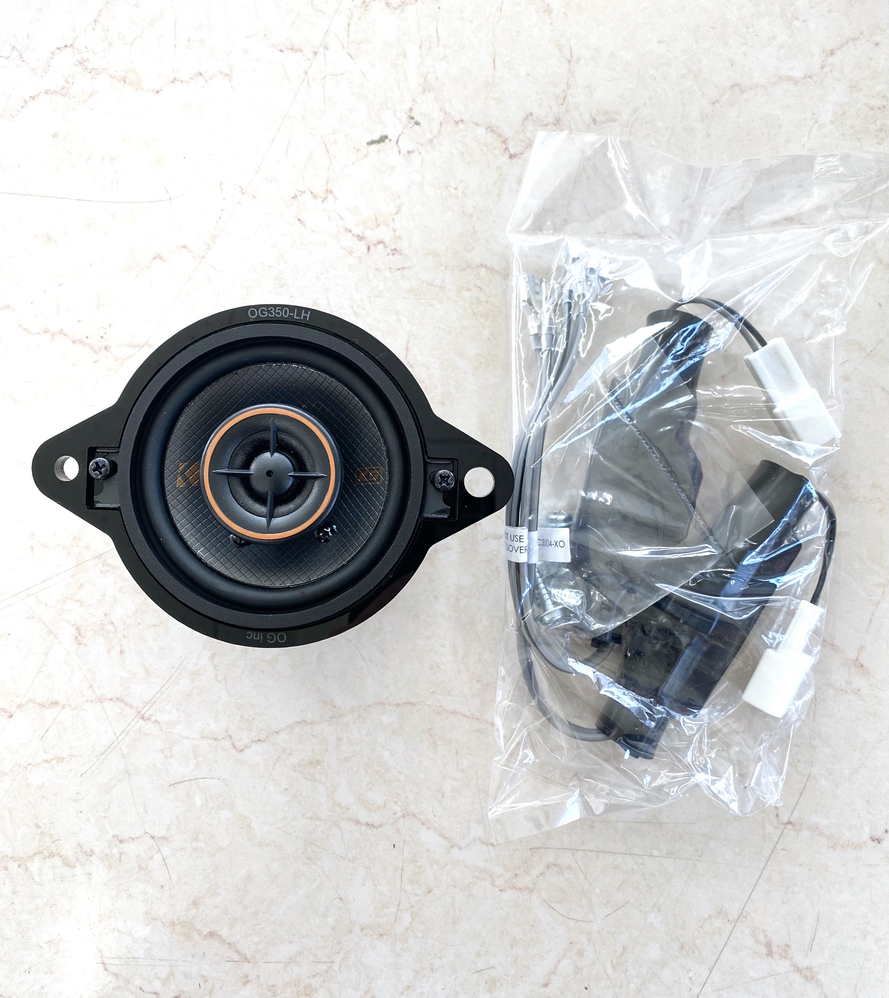 KICKER ダッシュボードスピーカー 60プリウス KICKER 新型プリウス/60系専用ダッシュパネルスピーカー交換